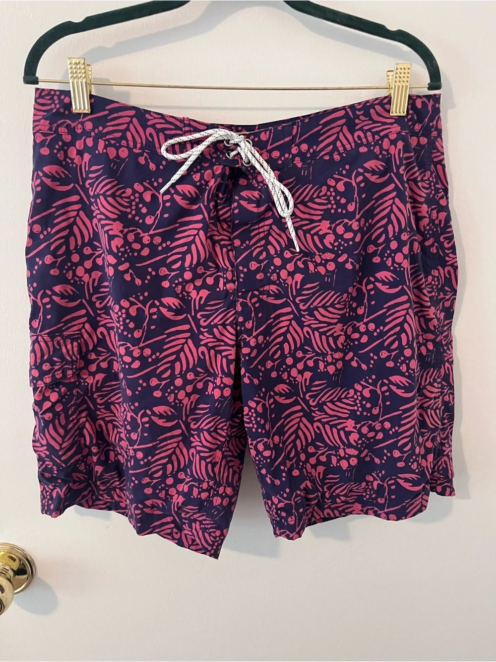 J. Crew 9” Eco Board Short Navy With Pink Vine Print Mesh Lining Size 34 K8192